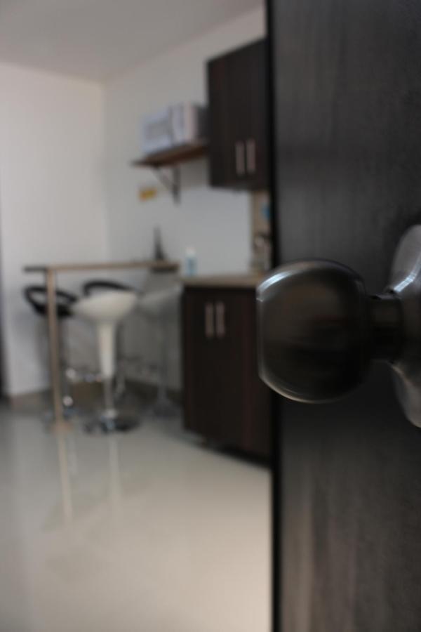 Casa Estadio Medellin ! Apartamentos Renovados En Excelente Ubicacion Laureles Estadio Eksteriør billede